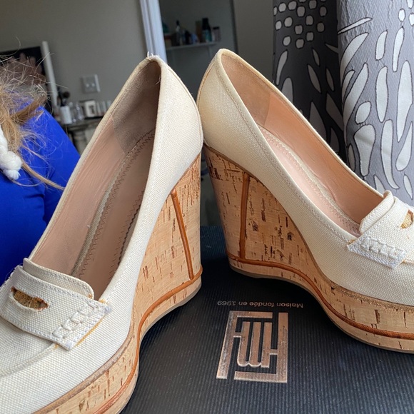 Chloe Wedge - Picture 8 of 10